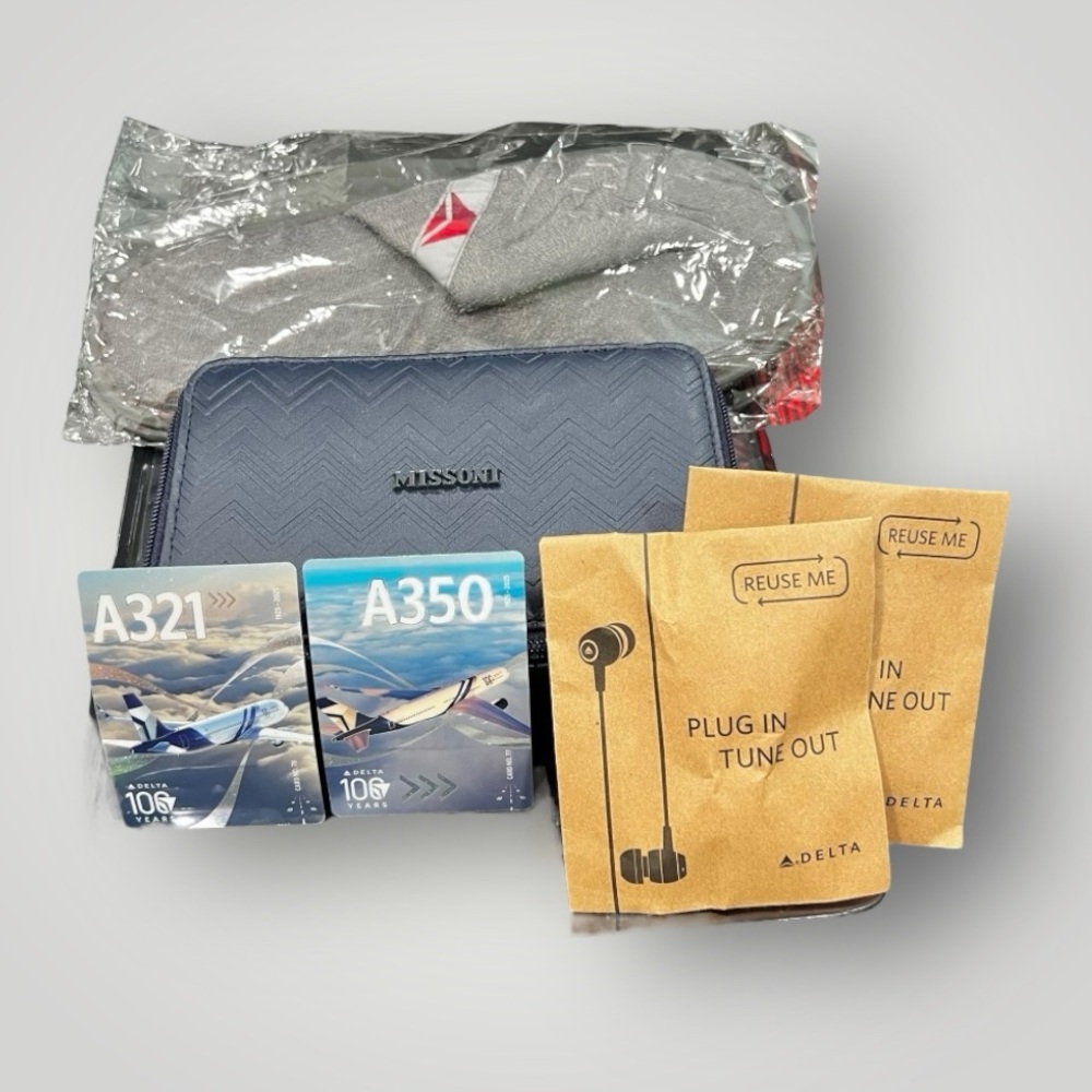 MISSONI Delta One First Class Amenity Kit Sealed Unopened Travel Navy New